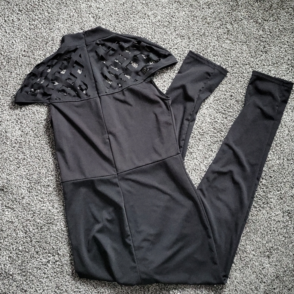 Cutout jumpsuit - Picture 3 of 3